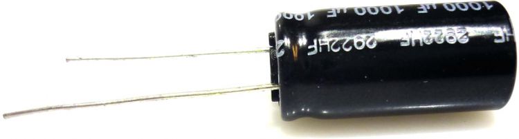 Kondensator 1000µF/25V (FR-R EEuFR1E102B)