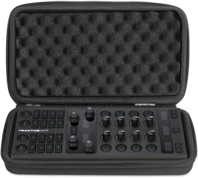 UDG Creator NI Traktor Z1 MK2/ X1 MK3/ Reloop Mixtour Pro Hardcase Schwarz