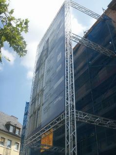 High-quality constructions for façade advertising