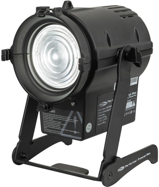 Showtec Performer Fresnel Mini - 30W, 3100K, batteriebetrieben