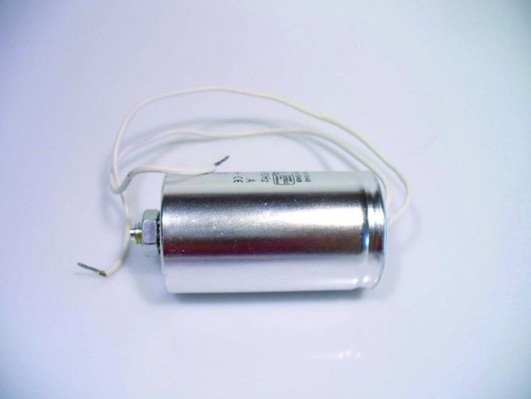 Kondensator 16µF 250V 50-60Hz