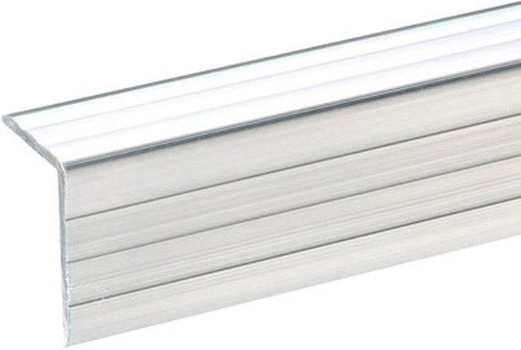 Adam Hall Hardware 6108 Aluminium-Kantenschutz 30 x 20,5 mm