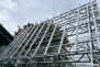 Structure porteuse spéciale pour un mur LED au stade Preußen-Münster