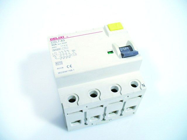 Fehlerstromschutzschalter 40A (KNL5-63)