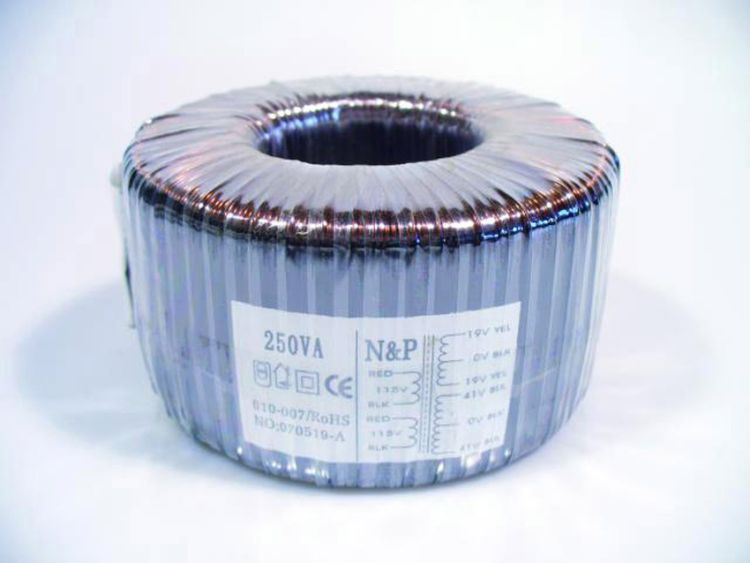 Ringkerntrafo Sec.: 19-0-19V/41-0-41V 250VA